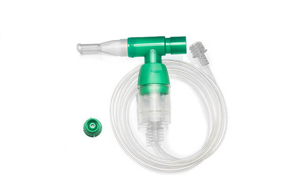 Cirrus™2 vaistų purkštuvas, T-formos universalus kandiklis ir deguonies vamzdelis su Sure Loc™ srieginėmis jungtimis, 2.1m